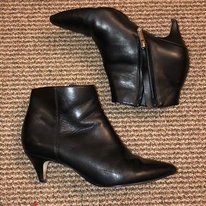 Sam Edelman pointed kitten hill booties (size 6)